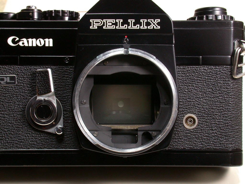 Picture of: Datei:Canon pellix mirror